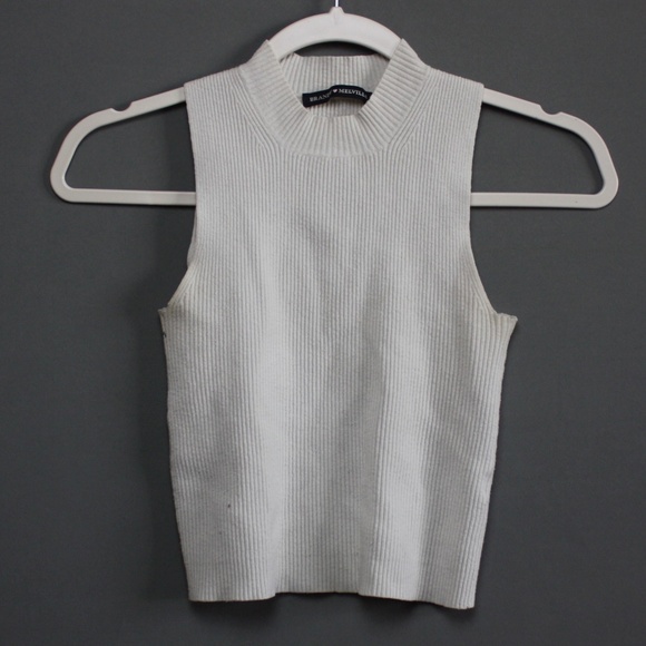 Brandy Melville Tops - White crop top